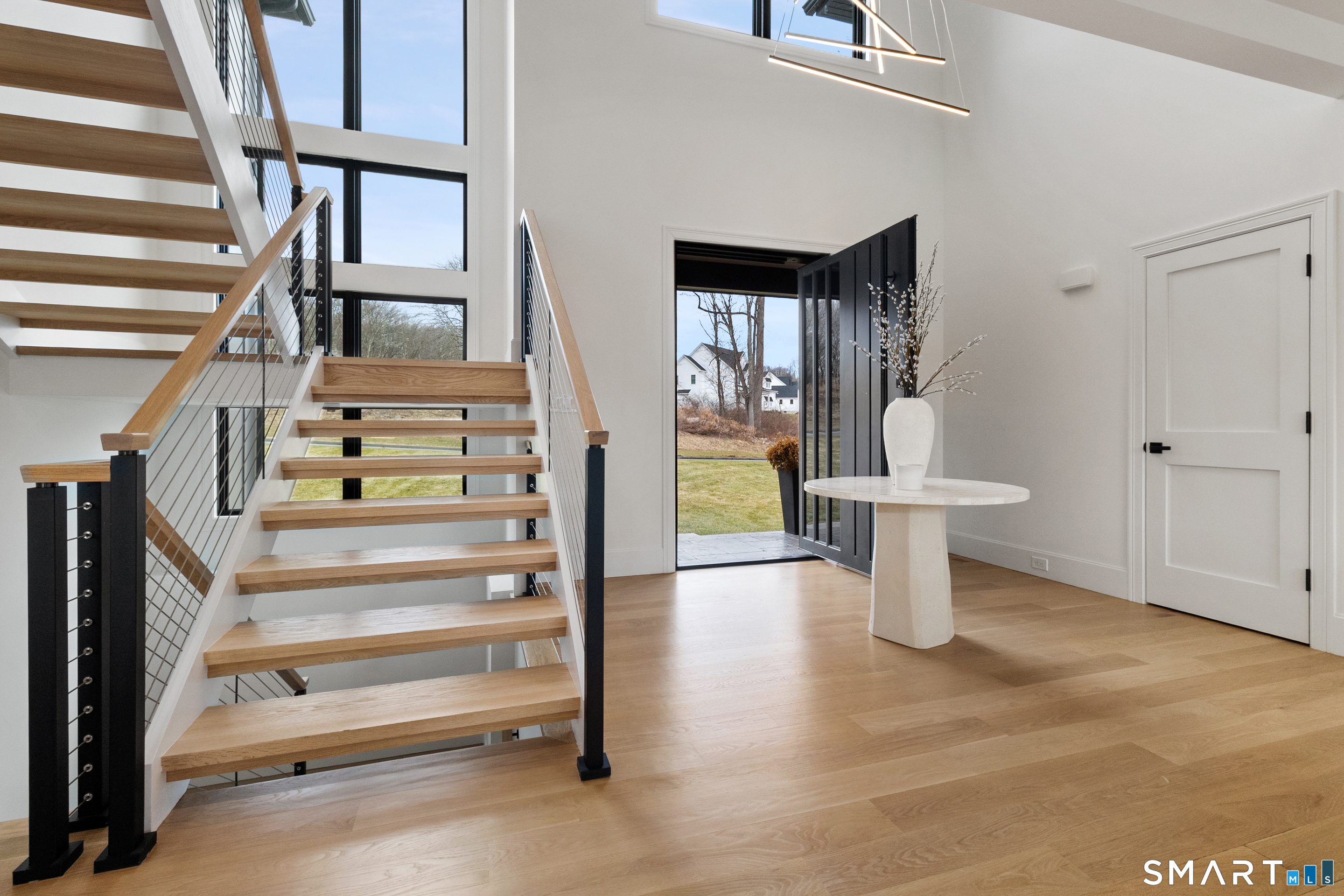 8 Holly Lane Newtown CT 06482