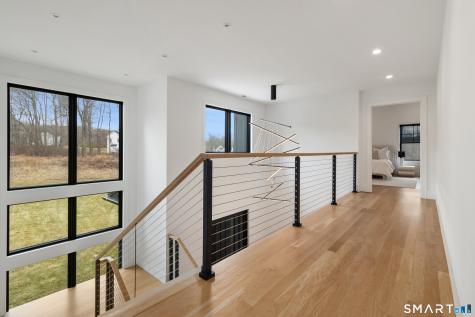 8 Holly Lane Newtown CT 06482