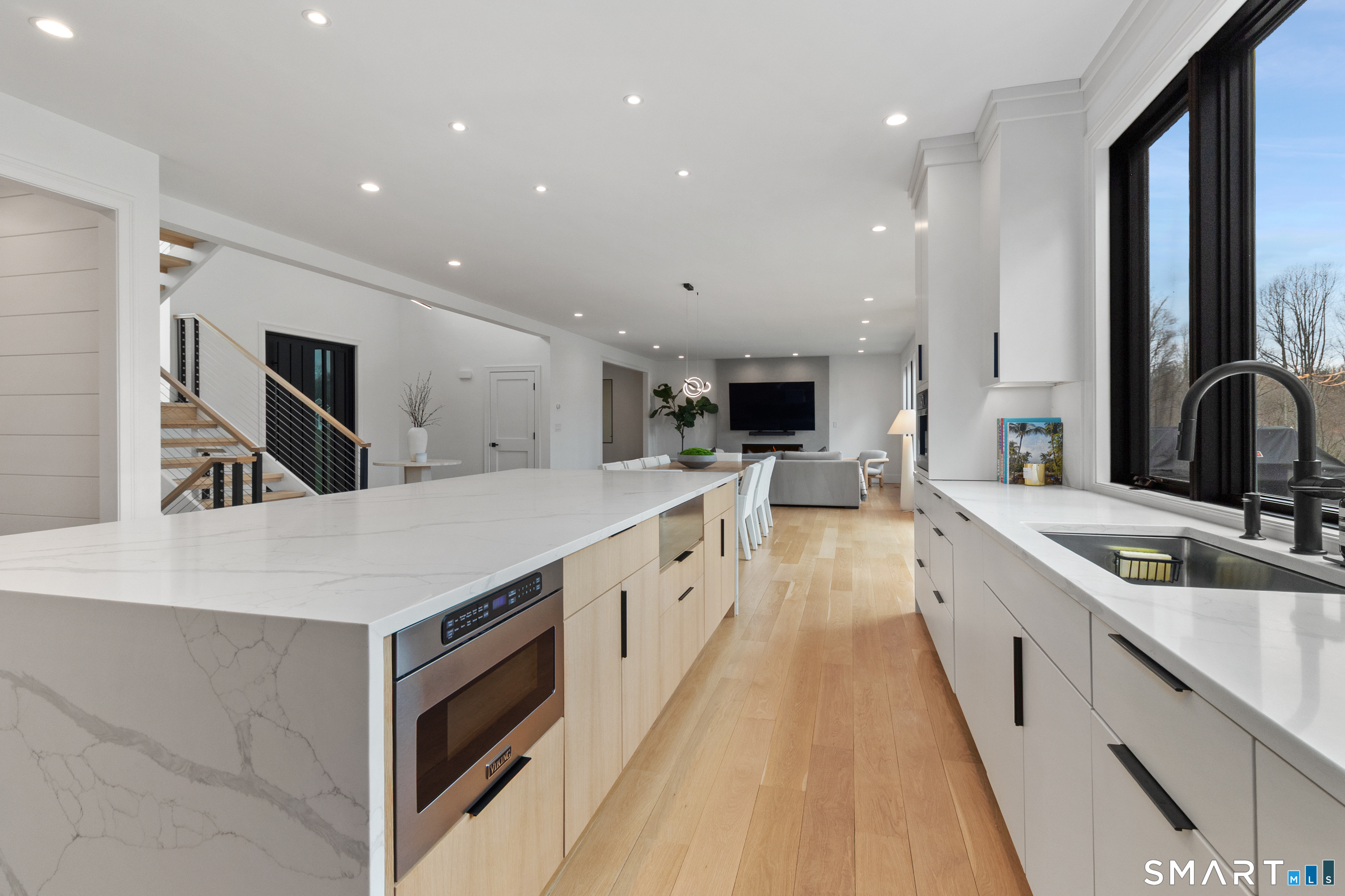 8 Holly Lane Newtown CT 06482
