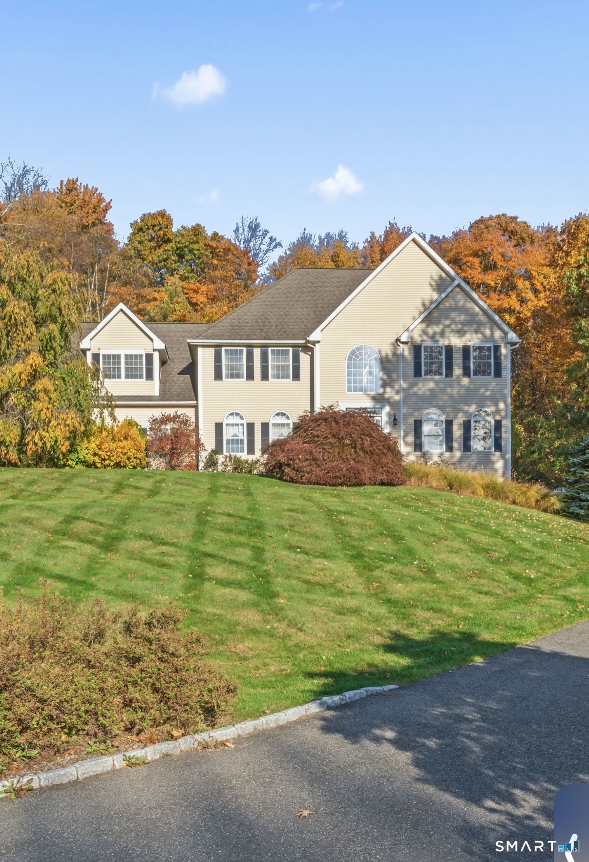 15 Wedgewood Court Newtown CT 06470