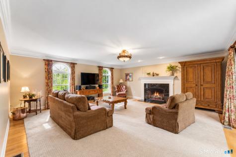 15 Wedgewood Court Newtown CT 06470