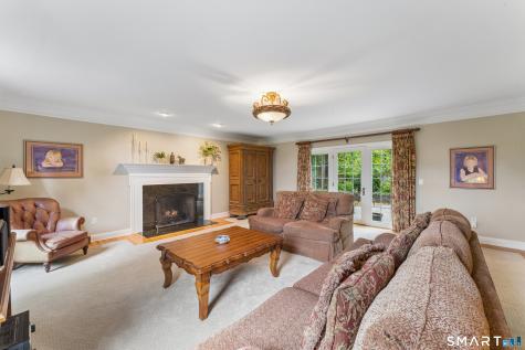 15 Wedgewood Court Newtown CT 06470