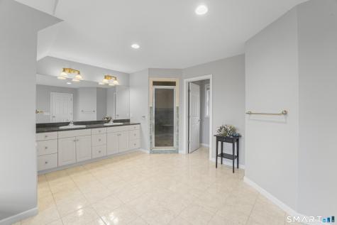 15 Wedgewood Court Newtown CT 06470