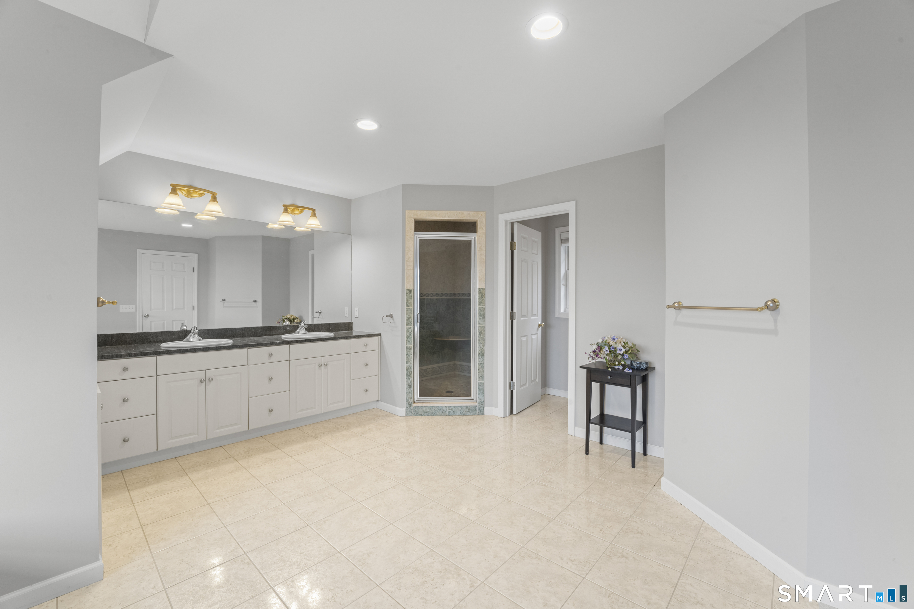 15 Wedgewood Court Newtown CT 06470