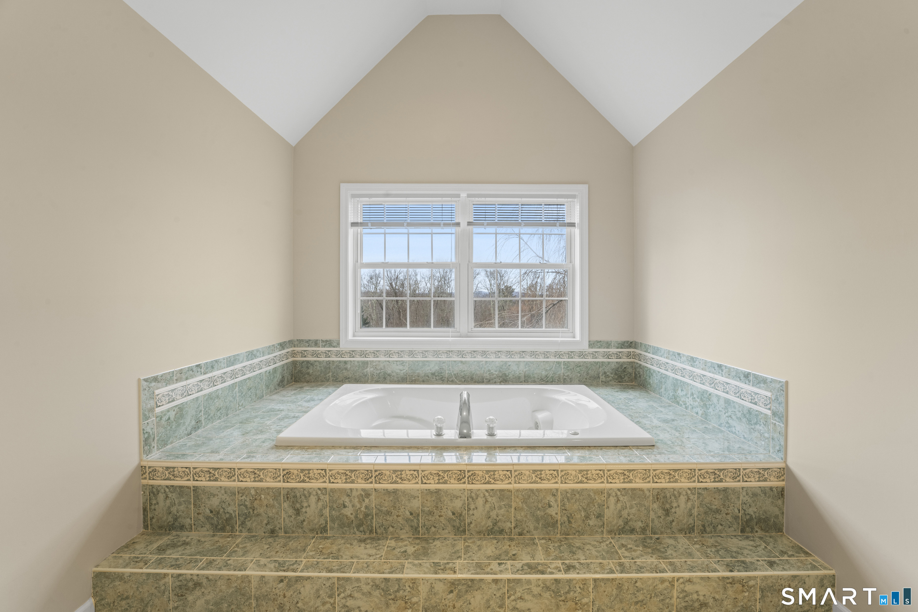 15 Wedgewood Court Newtown CT 06470