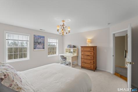 15 Wedgewood Court Newtown CT 06470