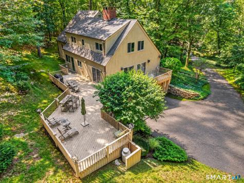 131 Peaceable Street Redding CT 06896