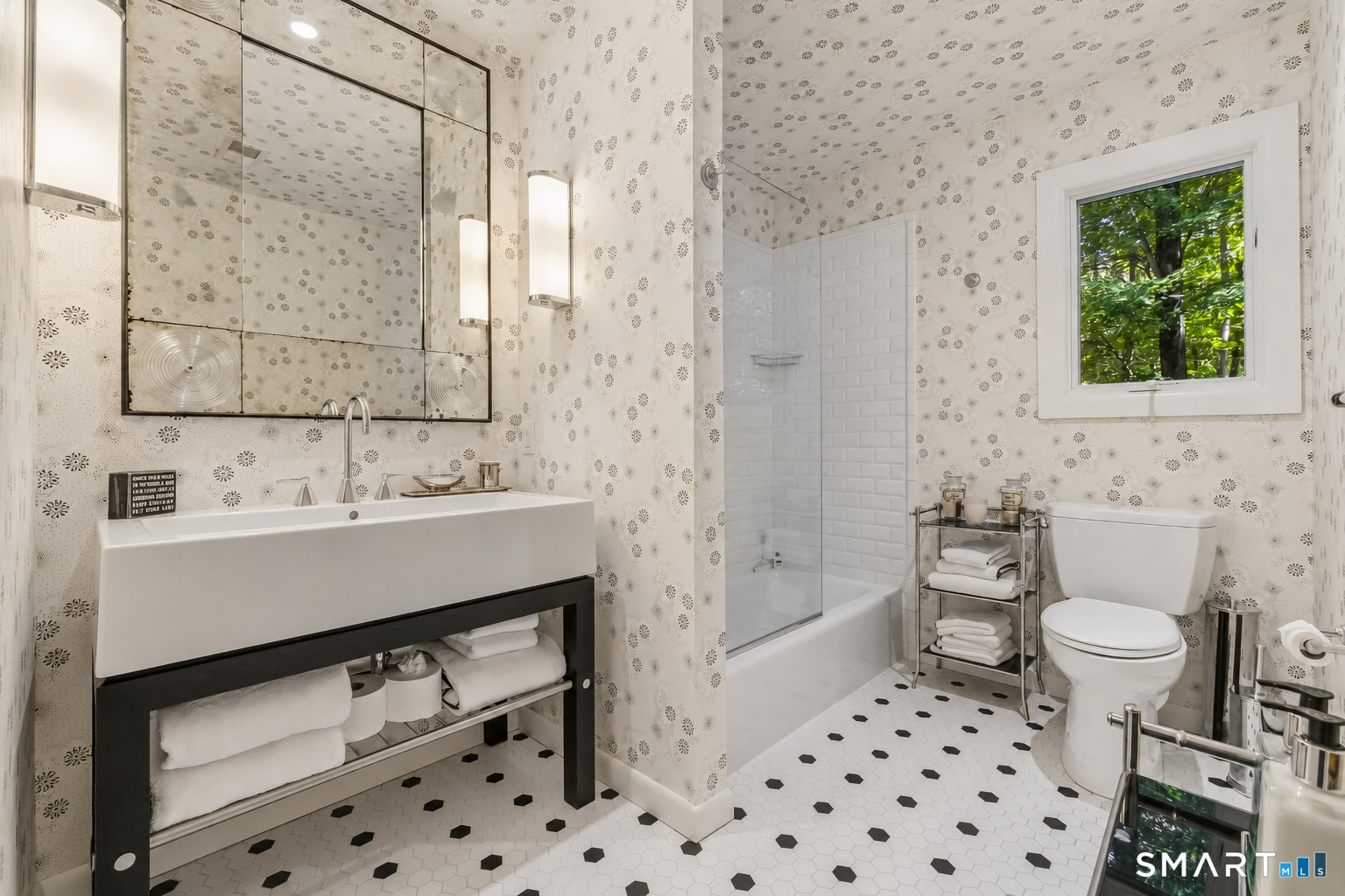 131 Peaceable Street Redding CT 06896