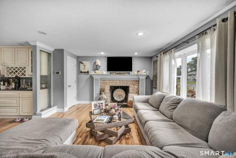 207 Manor Road Southington CT 06479