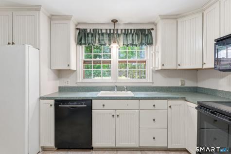 8 Cypress Way East Lyme CT 06357