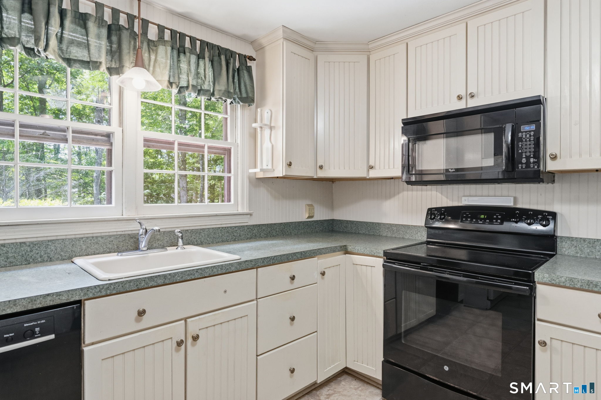 8 Cypress Way East Lyme CT 06357