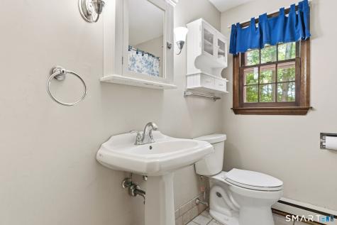 8 Cypress Way East Lyme CT 06357