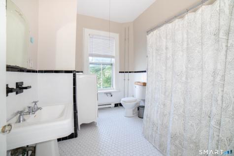 562 Chapel Street New Haven CT 06511
