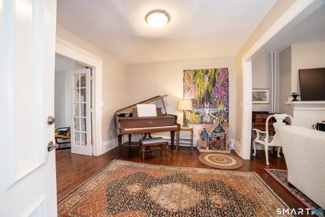 562 Chapel Street New Haven CT 06511