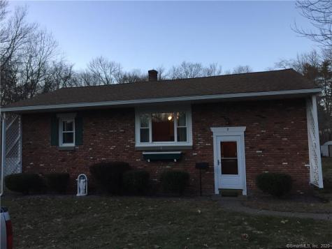 2 Oak Tree Lane Webster MA 01570