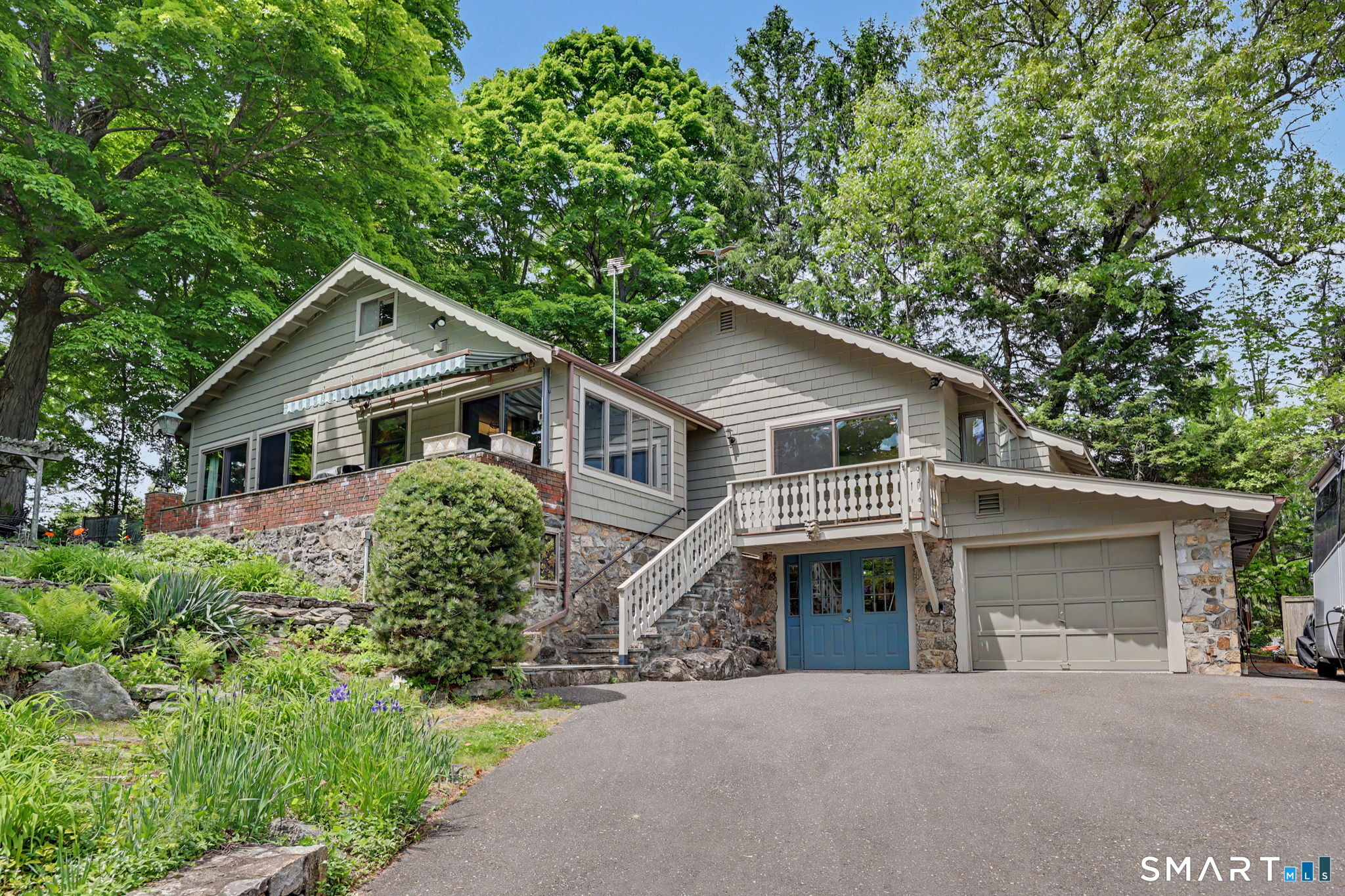 New Fairfield CT, 1A and 3 Satterlee Road
