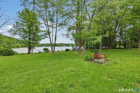 1A and 3 Satterlee Road New Fairfield CT 06812