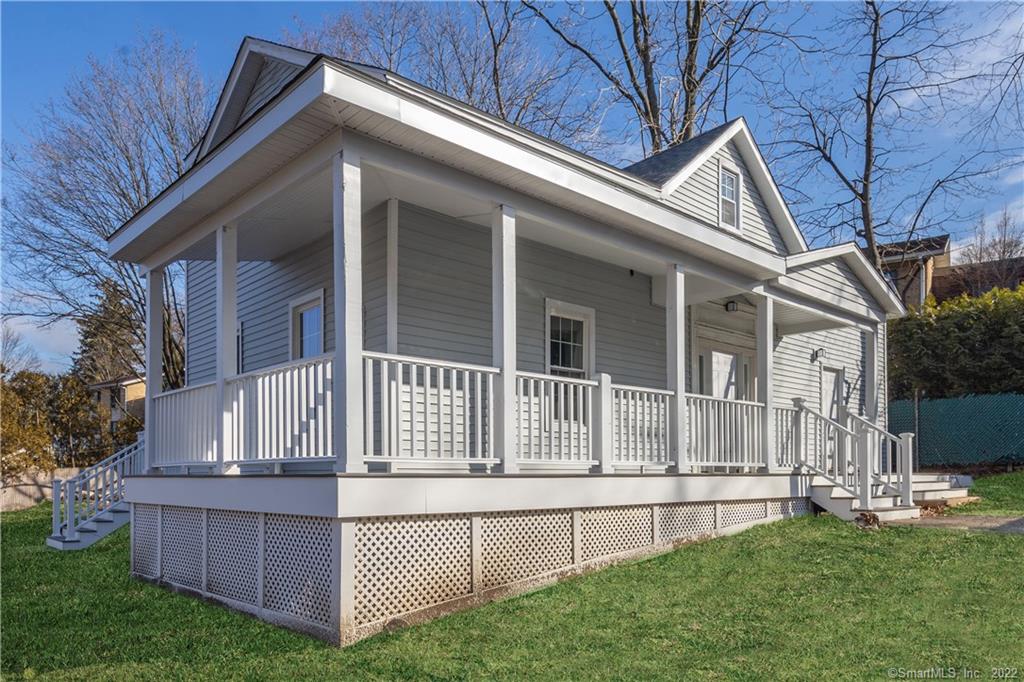 33 Fenway Street Stamford CT 06902