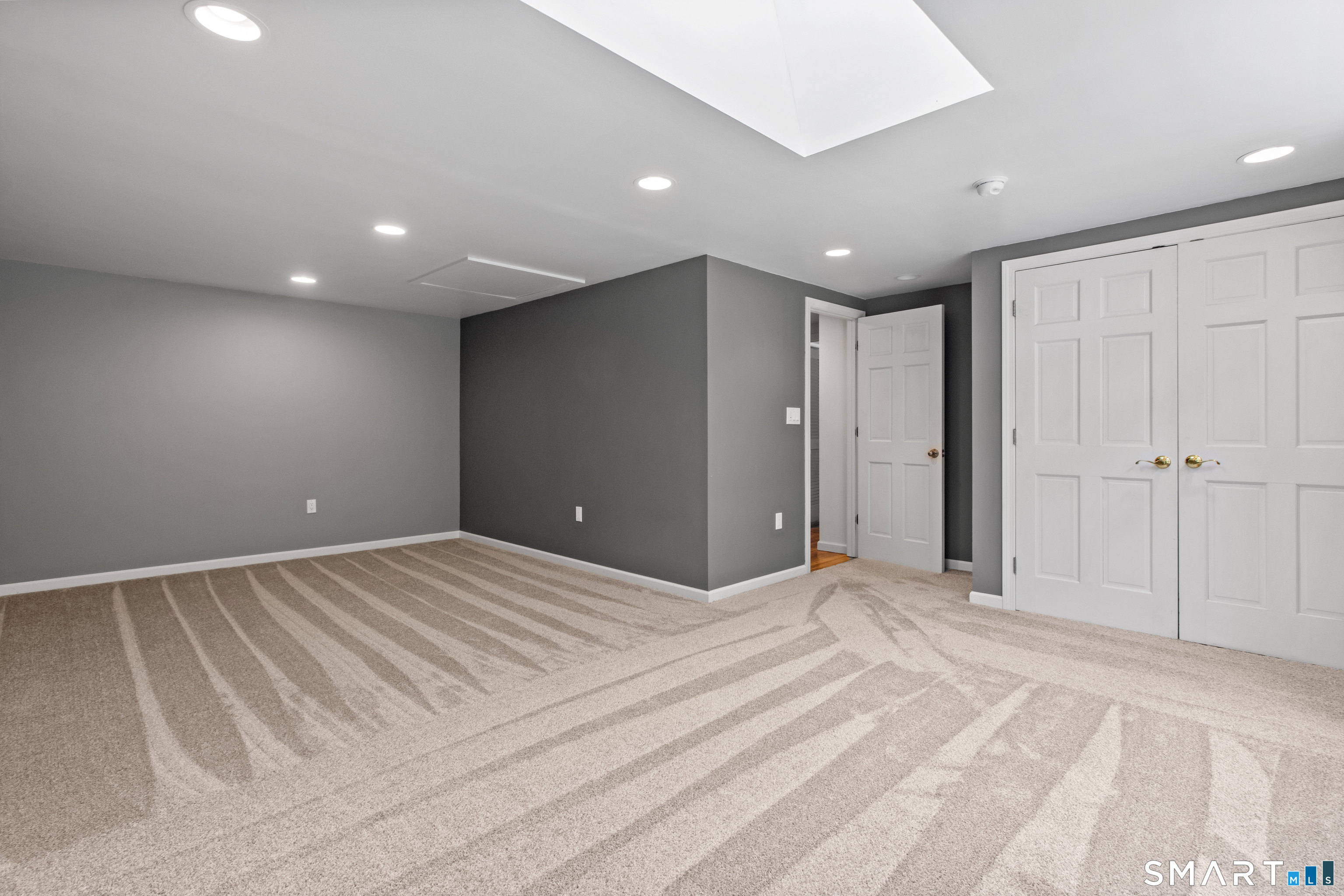 15 Ledgecrest Terrace Manchester CT 06040