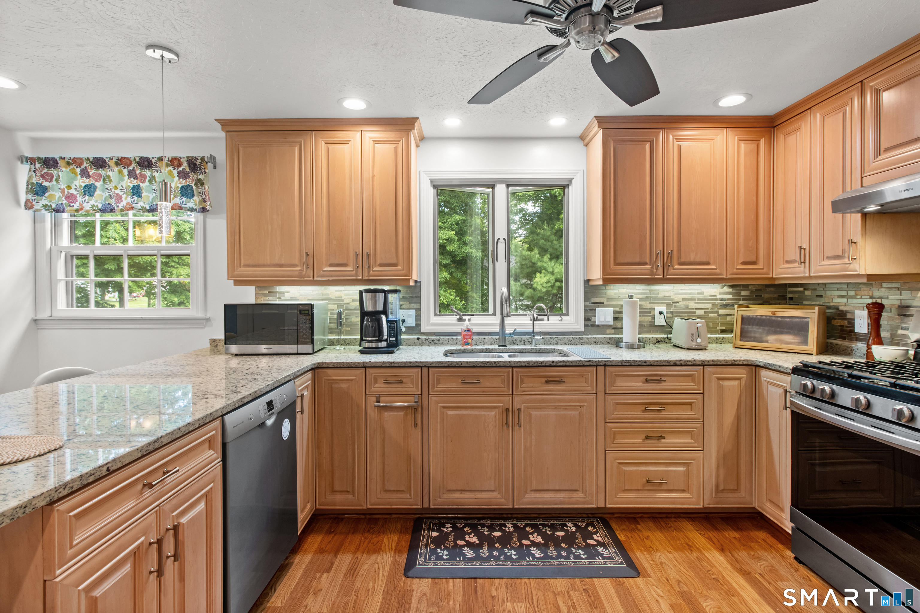 15 Ledgecrest Terrace Manchester CT 06040