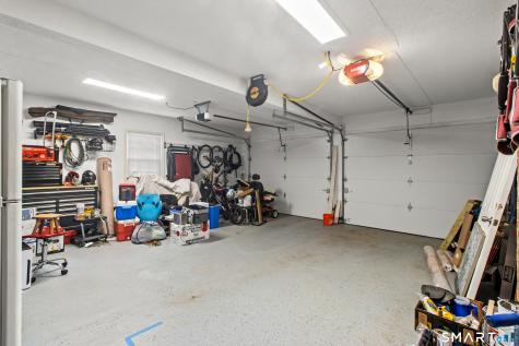 15 Ledgecrest Terrace Manchester CT 06040