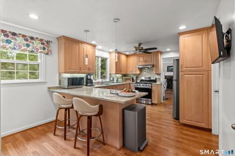 15 Ledgecrest Terrace Manchester CT 06040