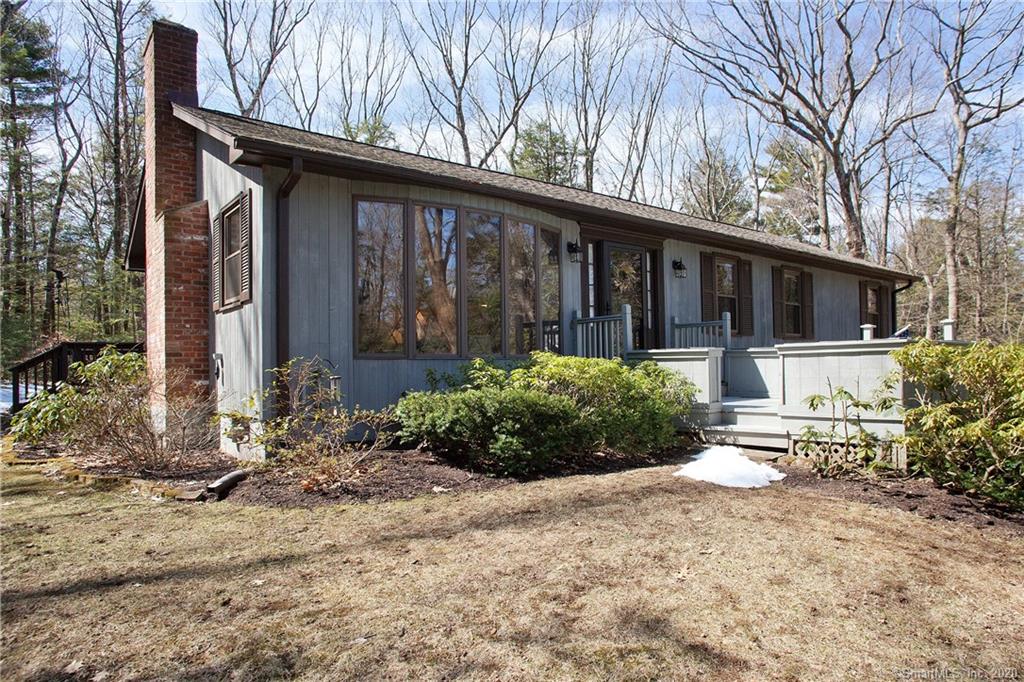8 Noja Trail Canton CT 06019