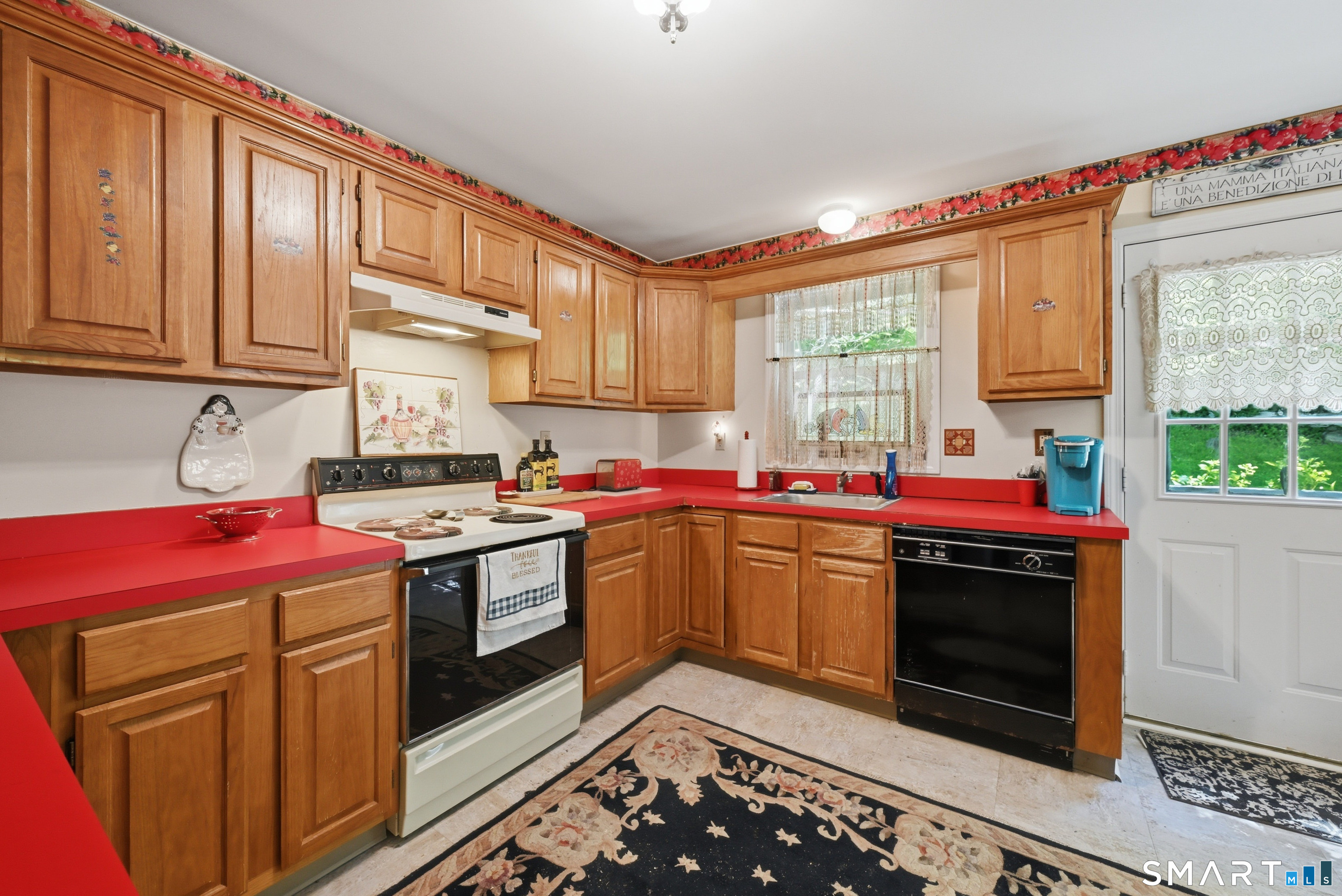 6 Warren Drive Seymour CT 06483