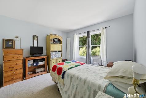 6 Warren Drive Seymour CT 06483