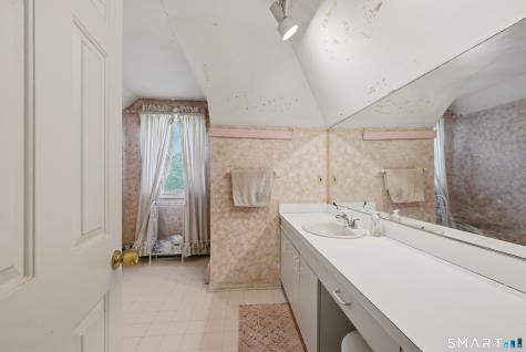 6 Warren Drive Seymour CT 06483