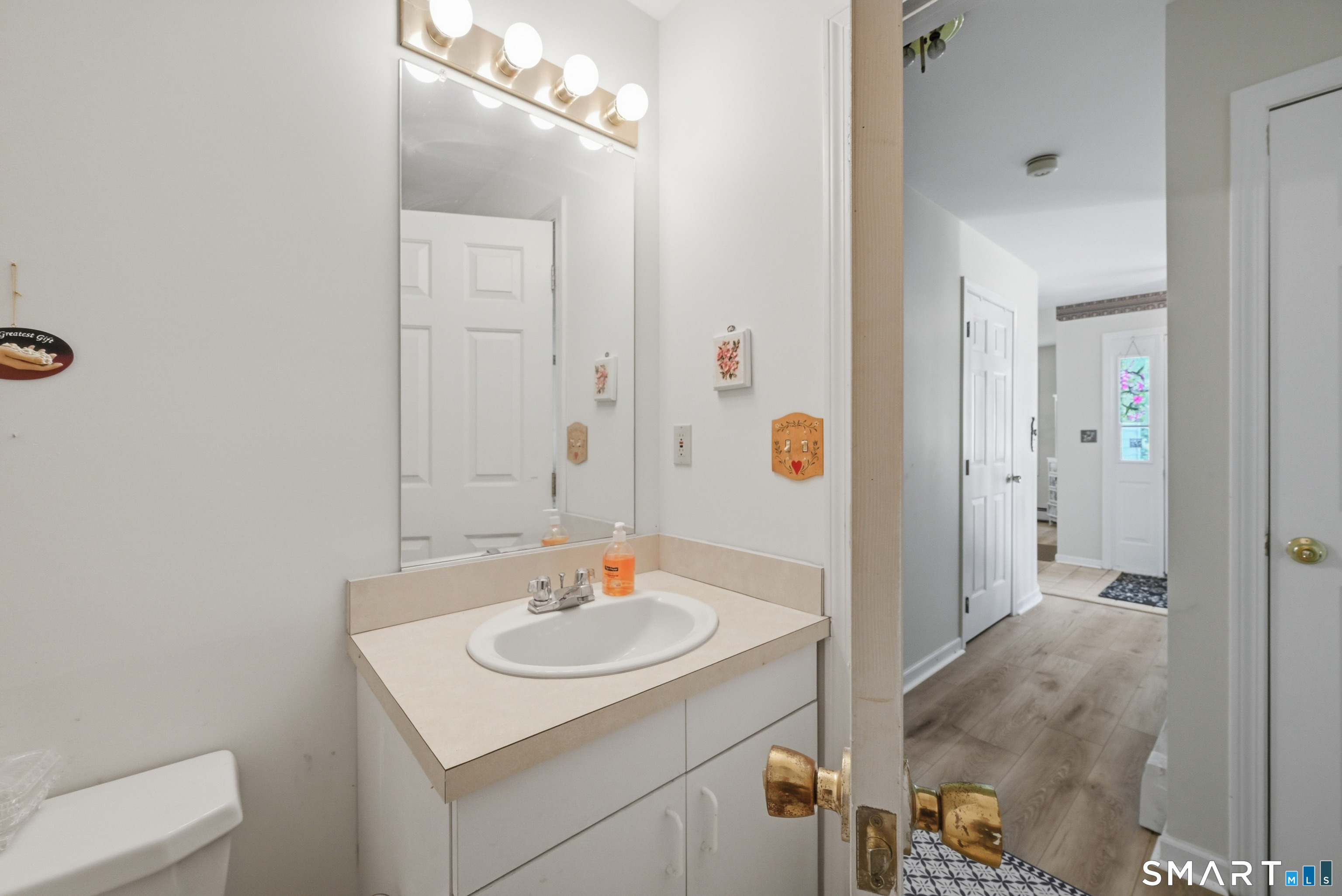 6 Warren Drive Seymour CT 06483