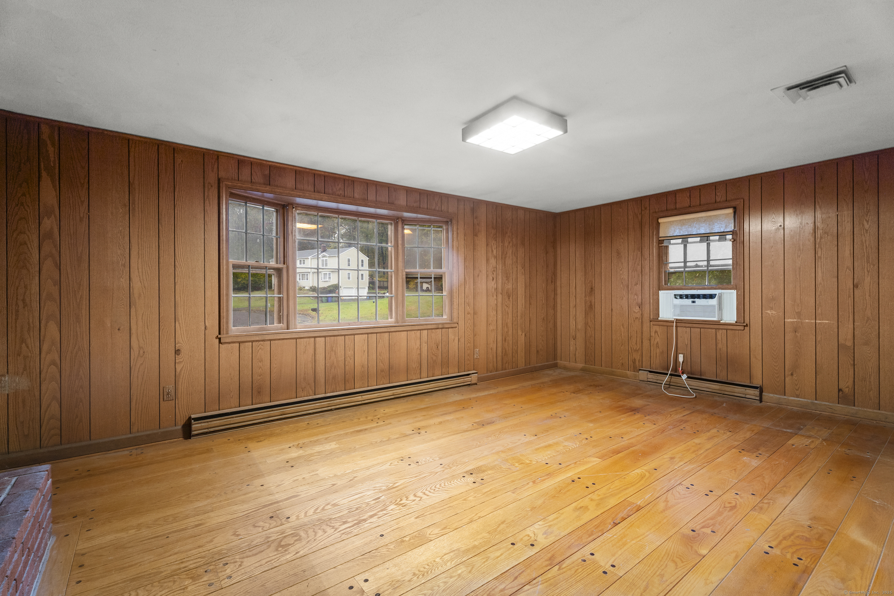 8 Roberts Road Bloomfield CT 06002