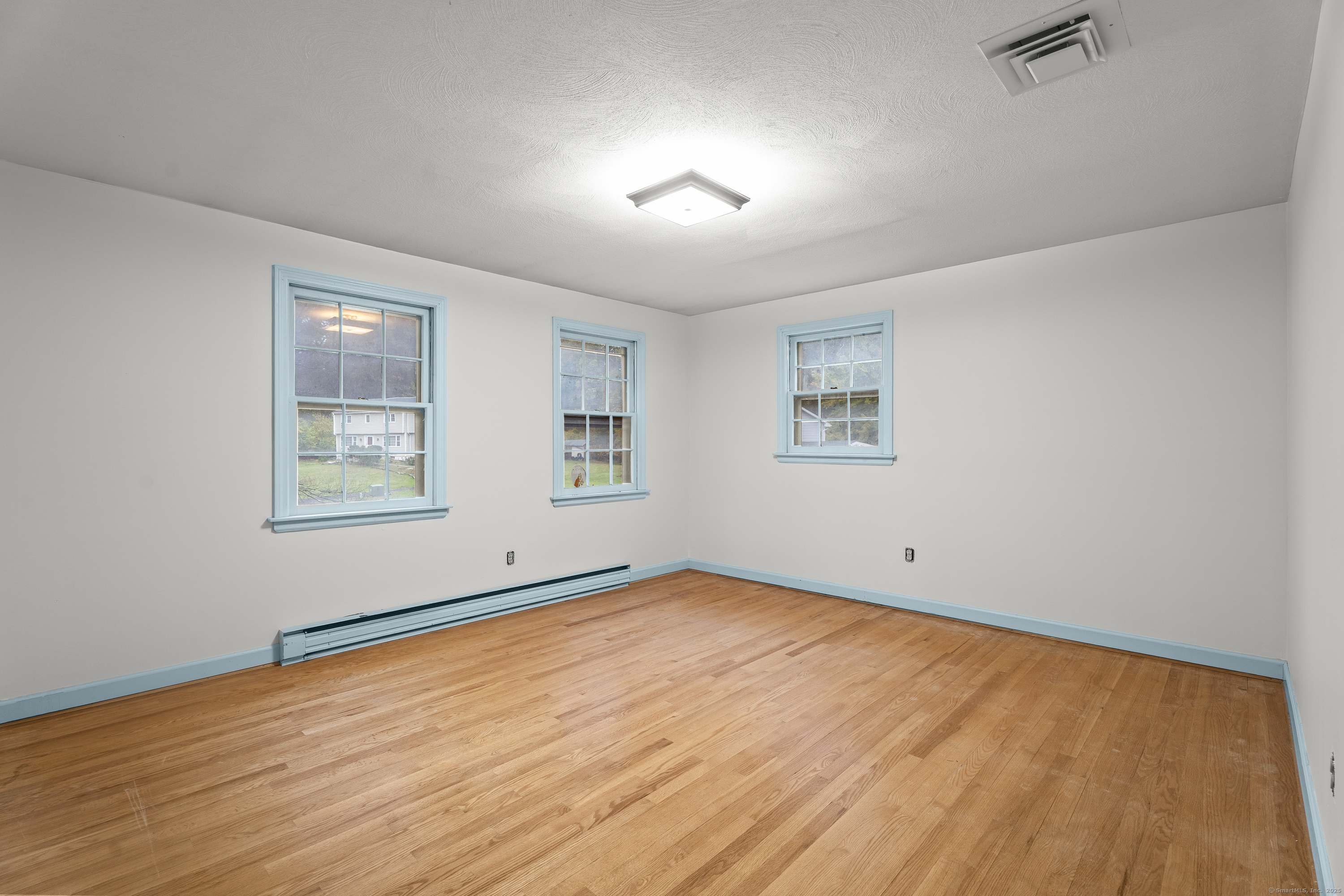 8 Roberts Road Bloomfield CT 06002