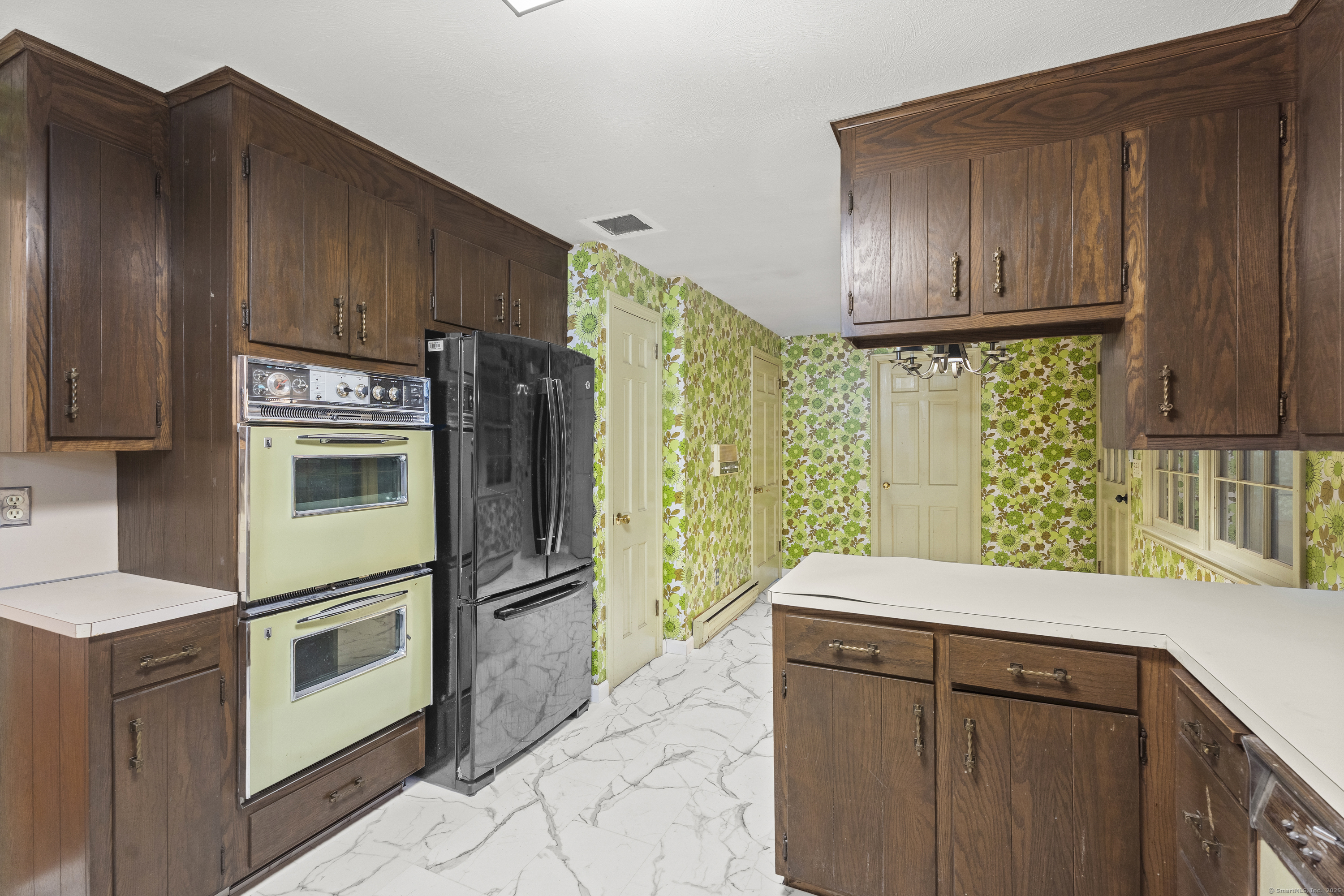 8 Roberts Road Bloomfield CT 06002