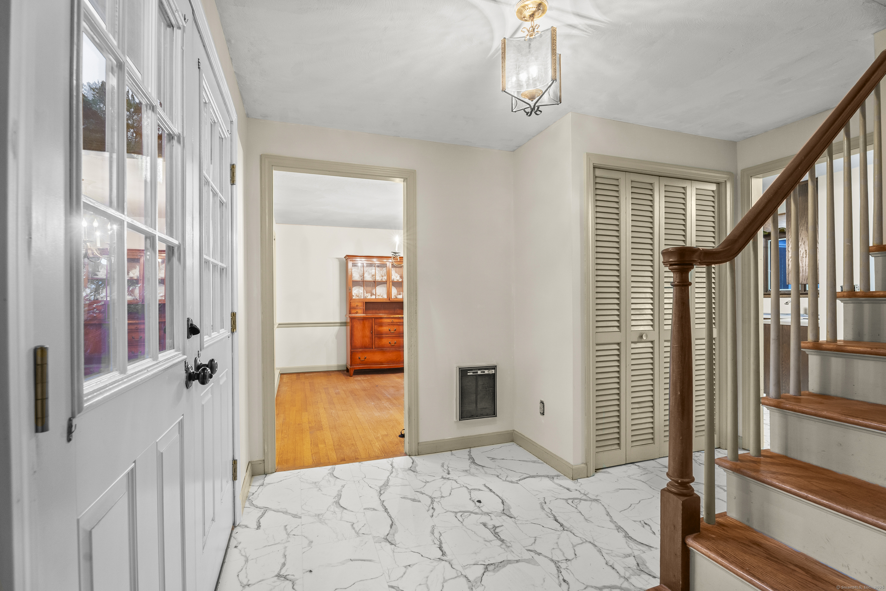 8 Roberts Road Bloomfield CT 06002