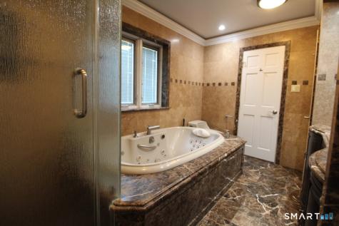20 East Lane New Fairfield CT 06812
