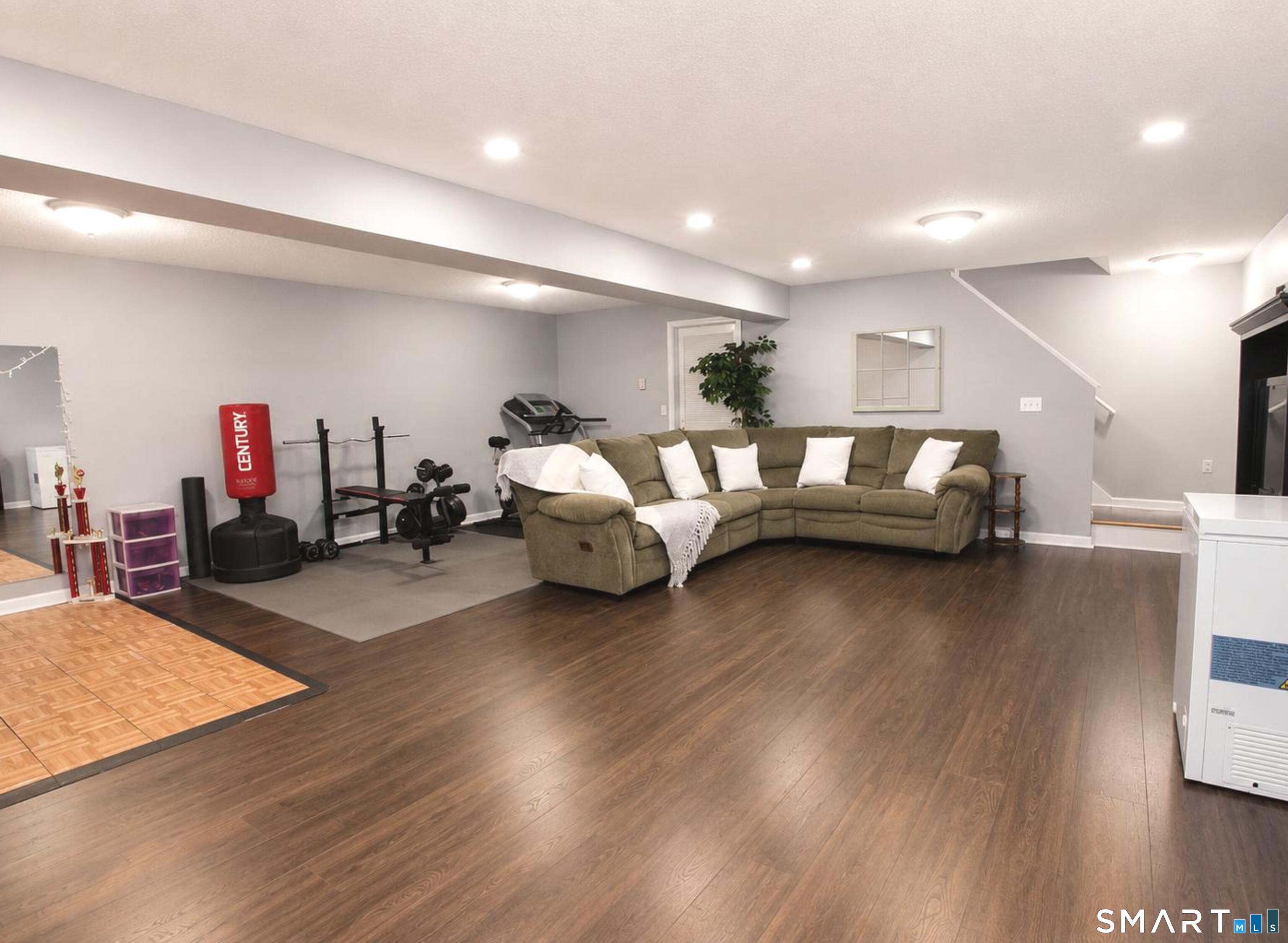 4 Rockledge Lane Canton CT 06019