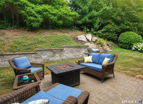 4 Rockledge Lane Canton CT 06019