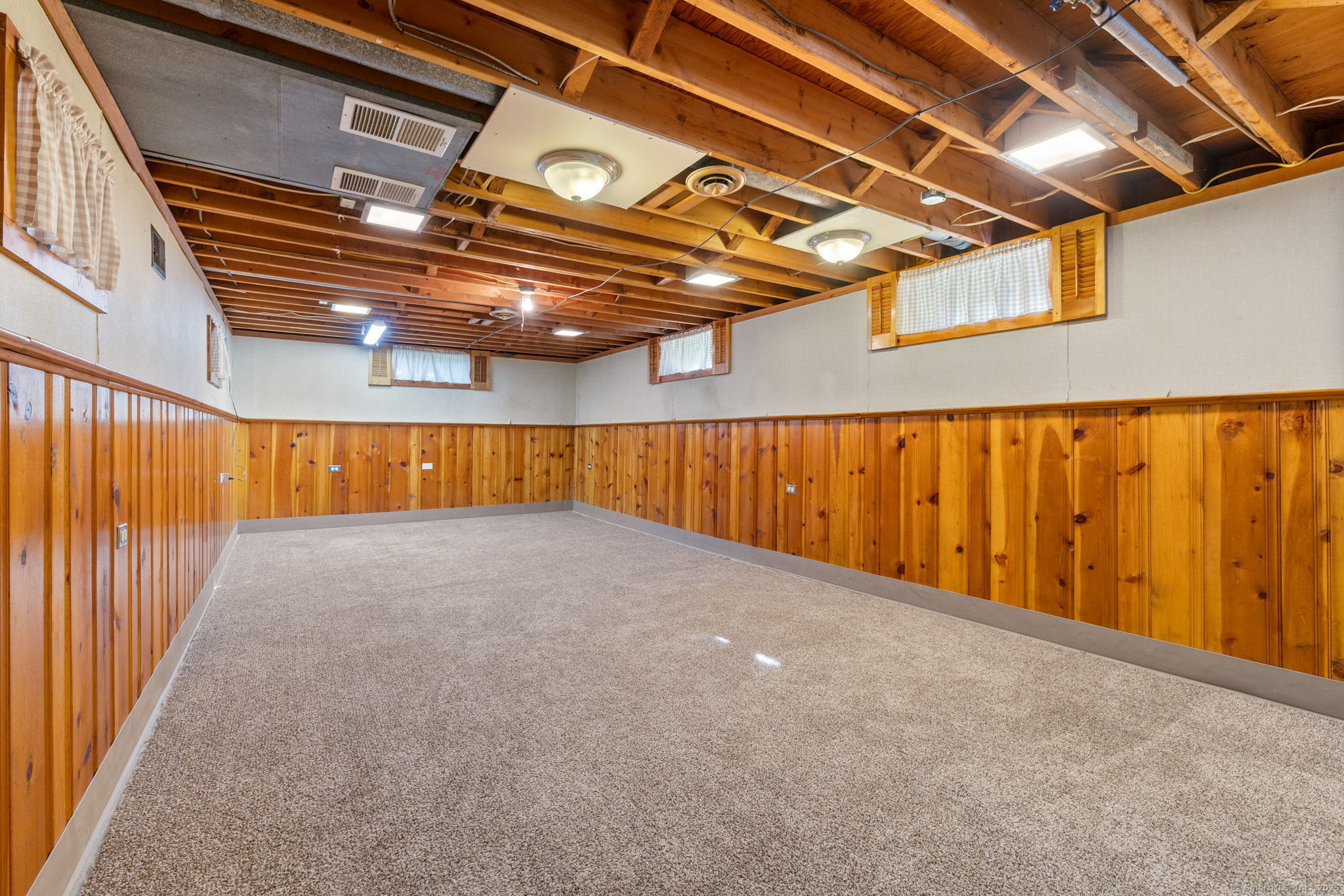 18 Winding Lane Enfield CT 06082