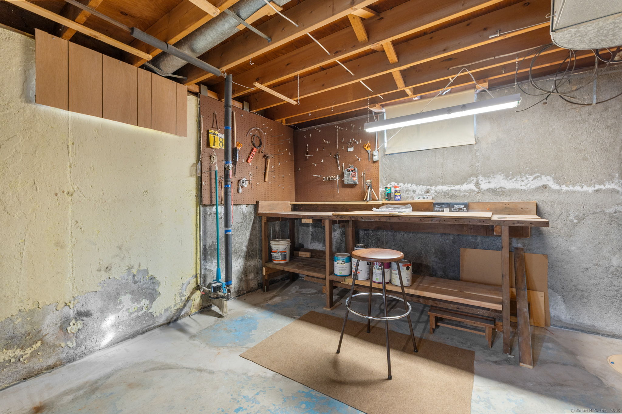 18 Winding Lane Enfield CT 06082