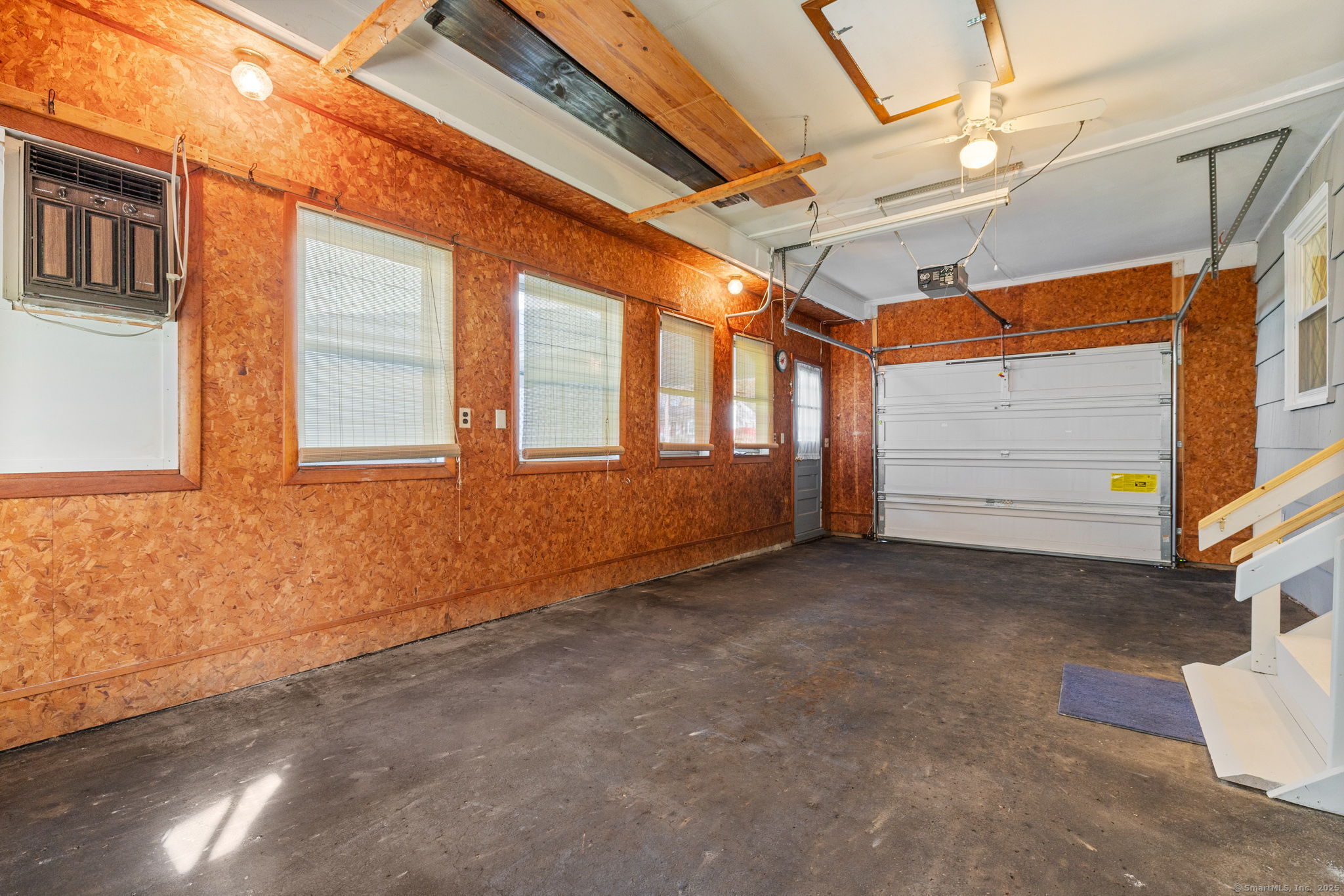 18 Winding Lane Enfield CT 06082