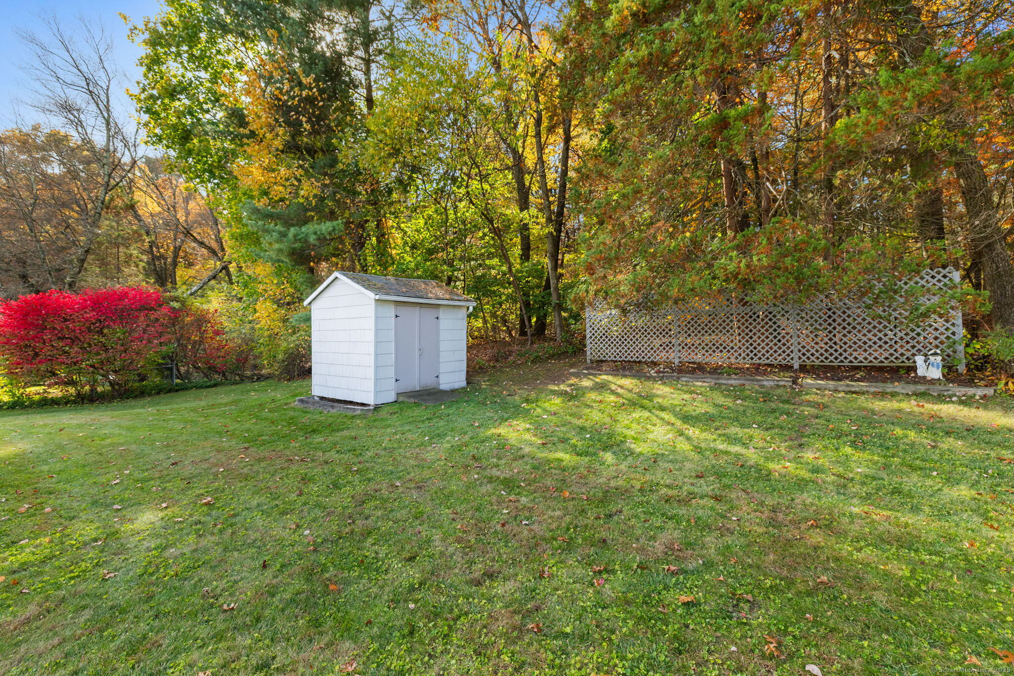 18 Winding Lane Enfield CT 06082