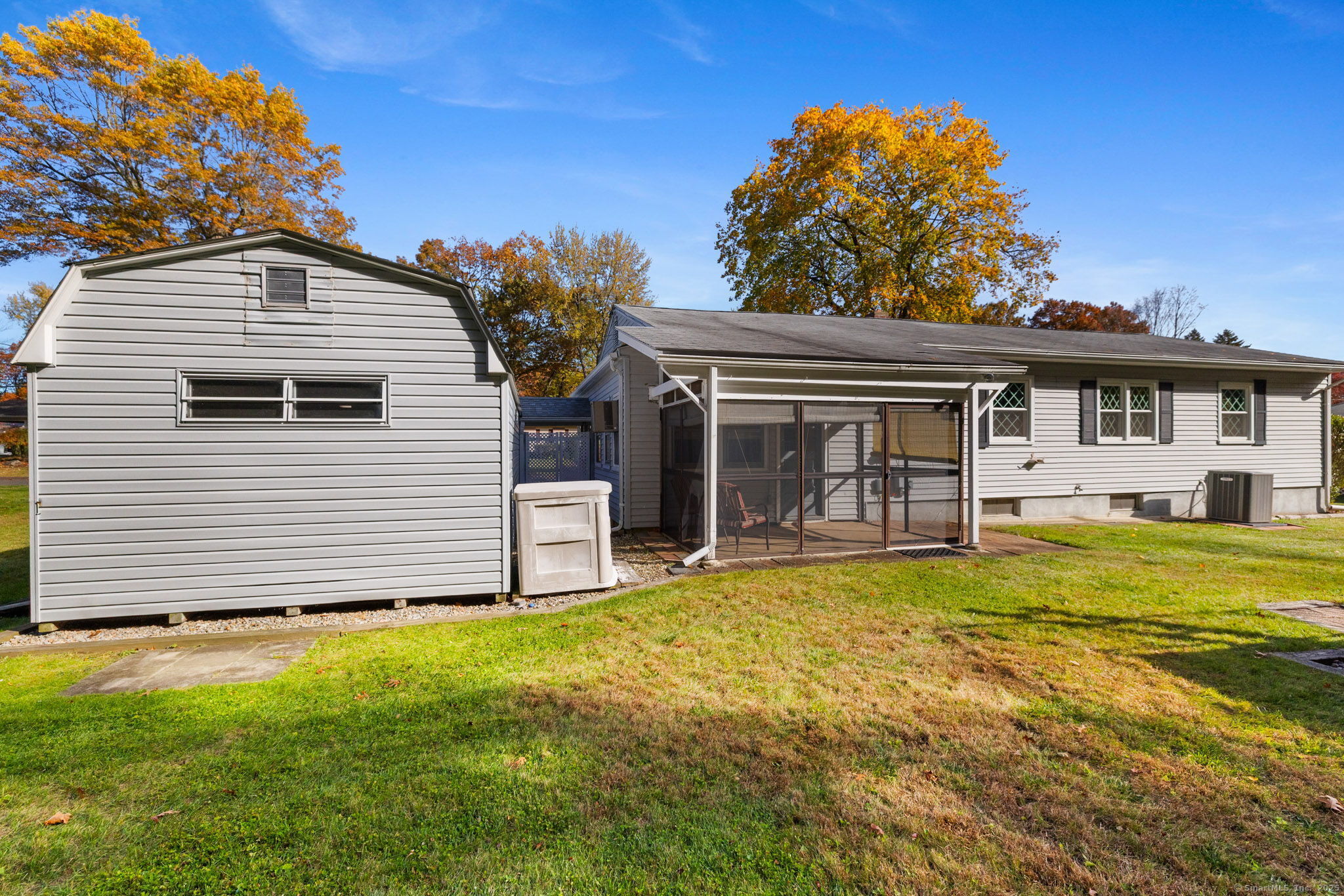 18 Winding Lane Enfield CT 06082