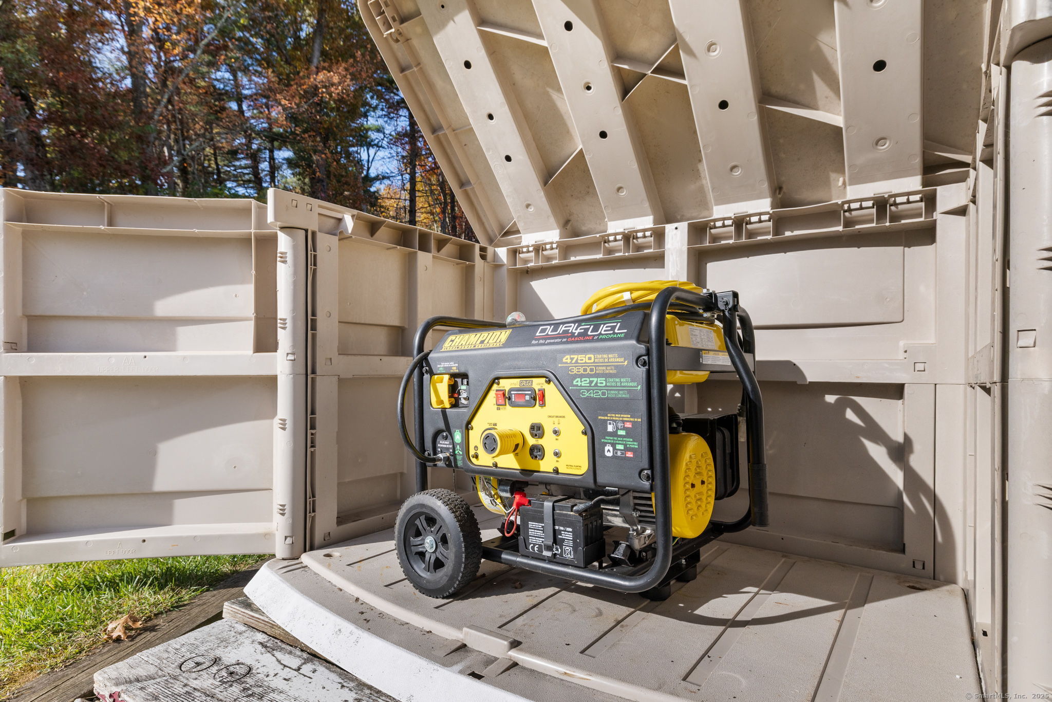 18 Winding Lane Enfield CT 06082