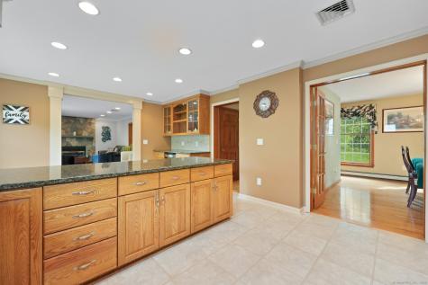8 Austin Drive New Fairfield CT 06812