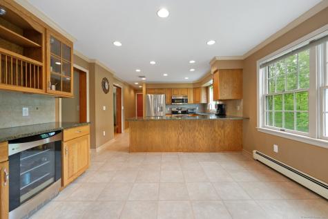 8 Austin Drive New Fairfield CT 06812