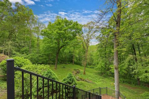 8 Austin Drive New Fairfield CT 06812