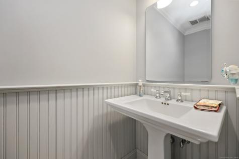 8 Austin Drive New Fairfield CT 06812