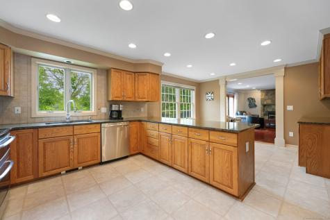8 Austin Drive New Fairfield CT 06812