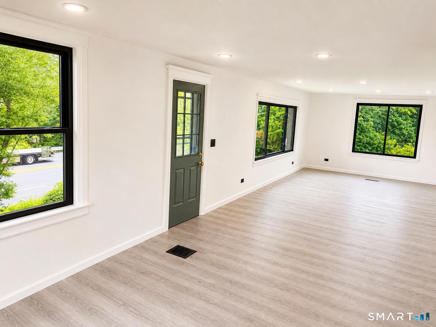 5167 Main Street Trumbull CT 06611
